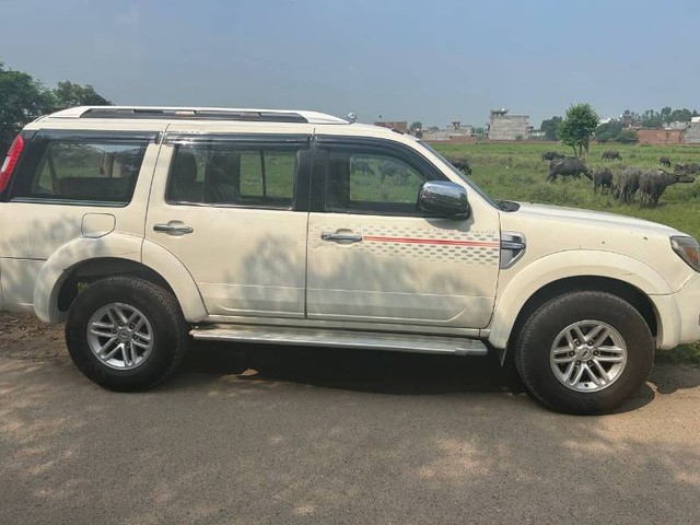 Second-hand 2011 Ford Endeavour 2.5L 4X2 for sale in Jammu-1