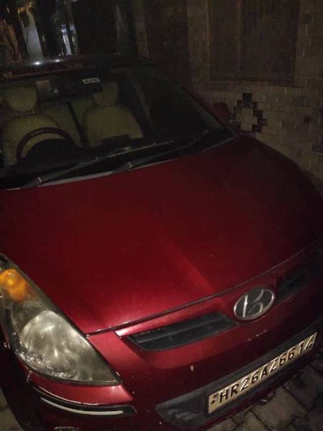 https://images10.gaadi.com/usedgaadi-sellcar/UsedCar/b608dda6-c791-4ae5-85a4-e56a4bad2b7d/734c68be-e694-4730-b3f1-41576b5611b5.jpg?imwidth=6400