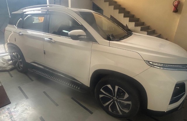 Second-hand 2023 MG Hector Sharp CVT for sale in Ghaziabad-4