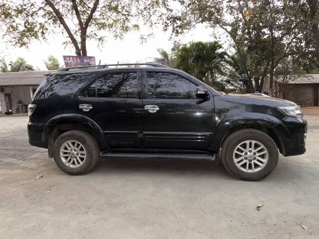 Second-hand 2015 Toyota Fortuner 4x4 MT for sale in Sathupalli-1