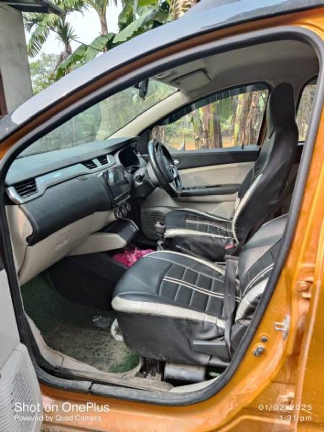 Second-hand 2022 Renault Triber RXZ BSVI for sale in North Lakhimpur-4