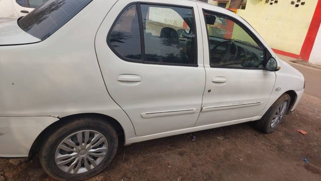 Tata Indigo LX TDI BSIII Second-hand 2011 Tata Indigo LX TDI BSIII for sale in Bhopal-3