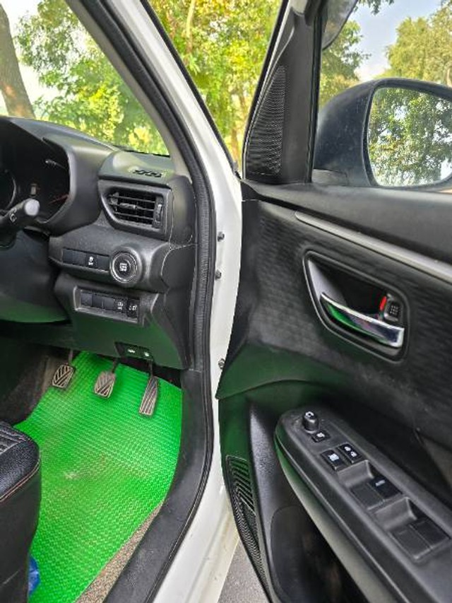 Second-hand 2024 Maruti Suzuki Swift ZXi Plus for sale in Maldah-2