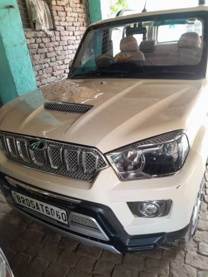 Mahindra Scorpio S5