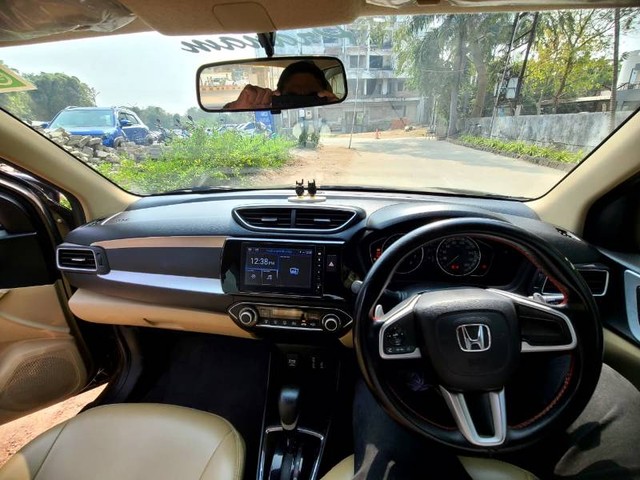 Second-hand 2022 Honda Amaze 2nd Gen VX CVT BSVI for sale in Vadodara-10