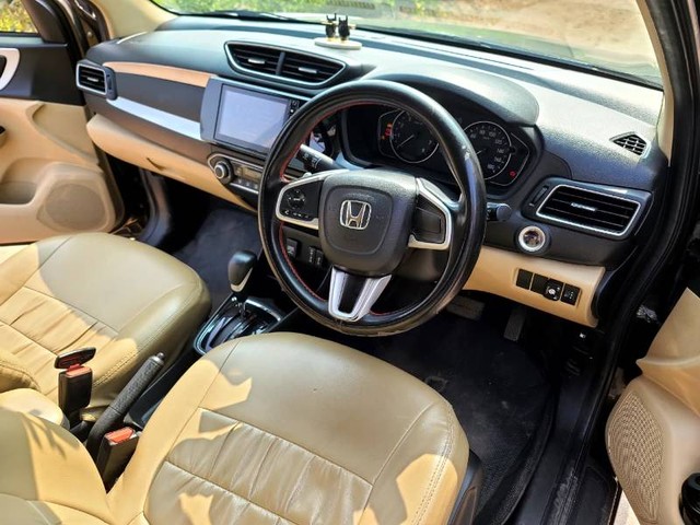 Second-hand 2022 Honda Amaze 2nd Gen VX CVT BSVI for sale in Vadodara-7