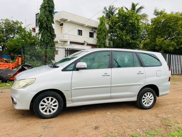 Second-hand 2013 Toyota Innova 2.5 G (Diesel) 7 Seater BS IV for sale in Sangli-3