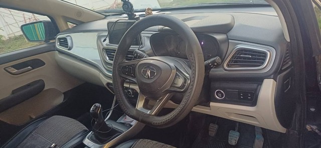 Second-hand 2025 Tata Altroz XZ CNG for sale in Nanded-7