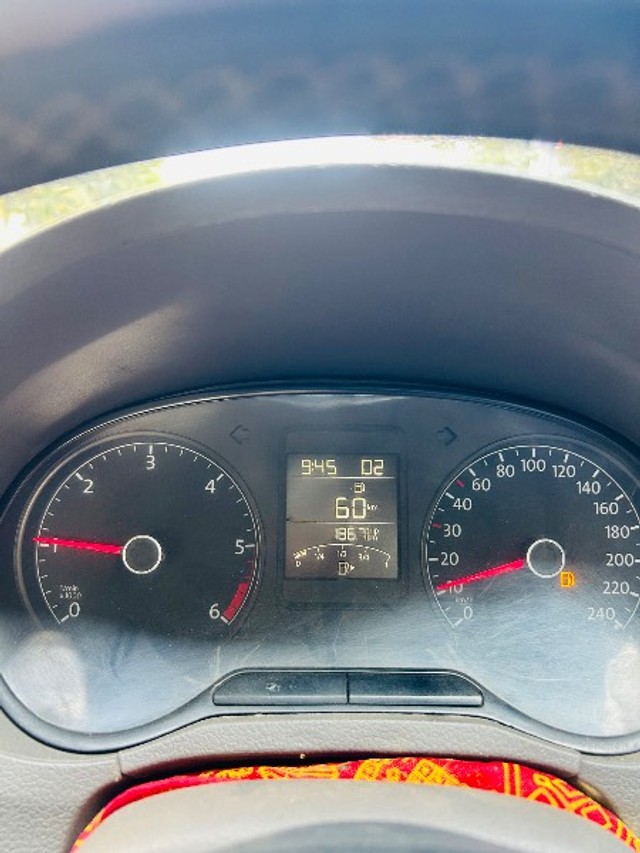 Second-hand 2016 Volkswagen Vento 1.5 TDI Highline for sale in Surat-4