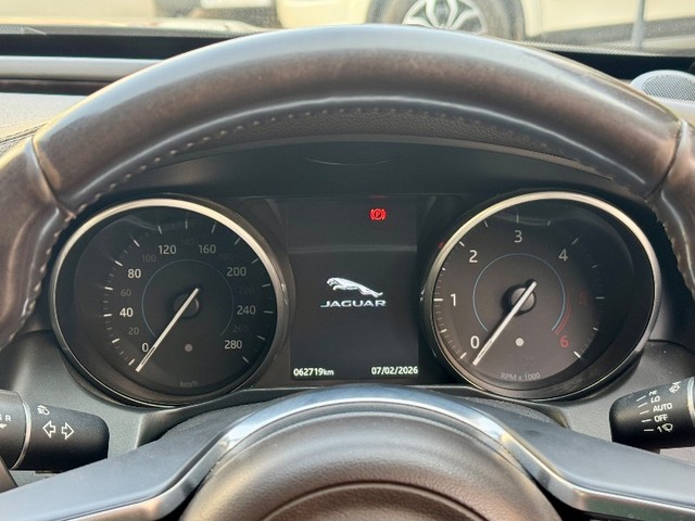 Second-hand 2018 Jaguar XF 2.0 Diesel Prestige for sale in Greater Noida-7