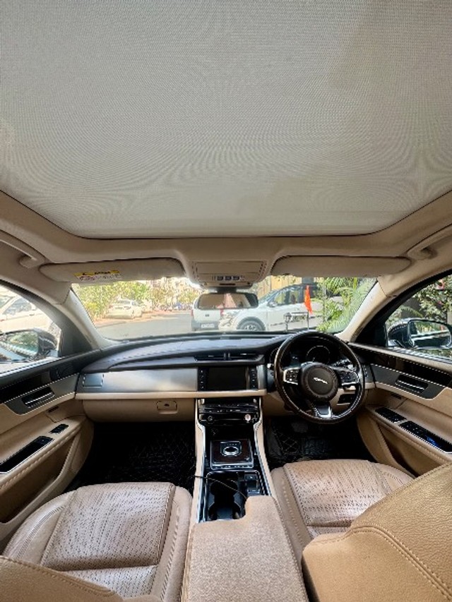 Second-hand 2018 Jaguar XF 2.0 Diesel Prestige for sale in Greater Noida-2