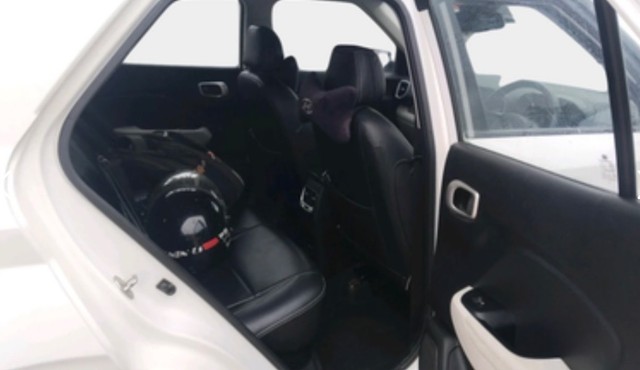 Second-hand 2023 Hyundai Venue SX Opt Diesel BSVI for sale in Mathura-6