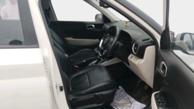Second-hand 2023 Hyundai Venue SX Opt Diesel BSVI for sale in Mathura-10