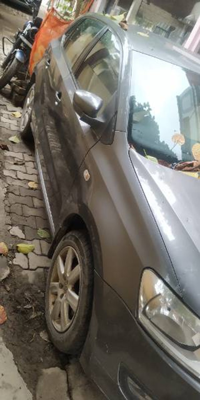 Second-hand 2012 Volkswagen Polo IPL II 1.2 Petrol Highline for sale in Allahabad-4