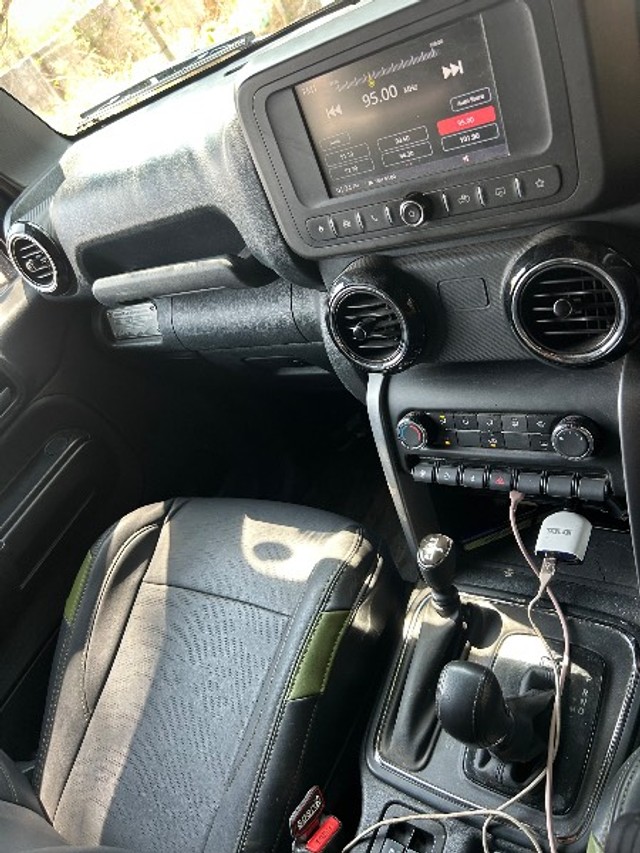 Second-hand 2023 Mahindra Thar LX 4WD Convert Top AT BSVI for sale in Secunderabad-8