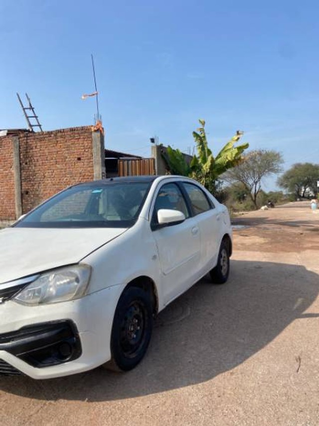 Second-hand 2012 Toyota Etios VXD for sale in Gwalior-4