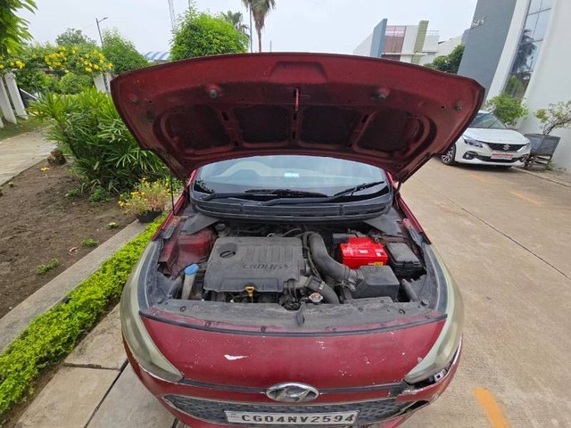 Second-hand 2014 Hyundai i20 Magna 1.4 CRDi for sale in Raipur-4
