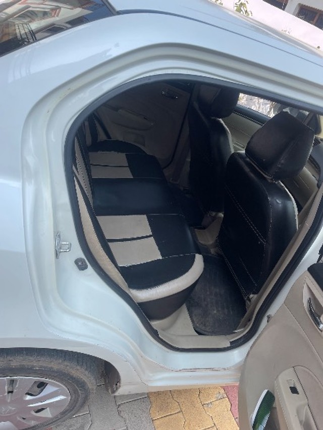 Maruti Suzuki Swift Dzire VDI Second-hand 2012 Maruti Suzuki Swift Dzire VDI for sale in Hodal-4