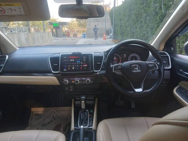 Honda City ZX CVT Second-hand 2022 Honda City ZX CVT for sale in Noida-1