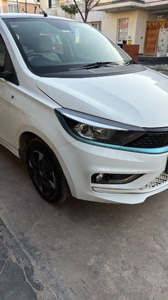 Second-hand 2023 Tata Tiago EV XT LR for sale in Gurgaon-4