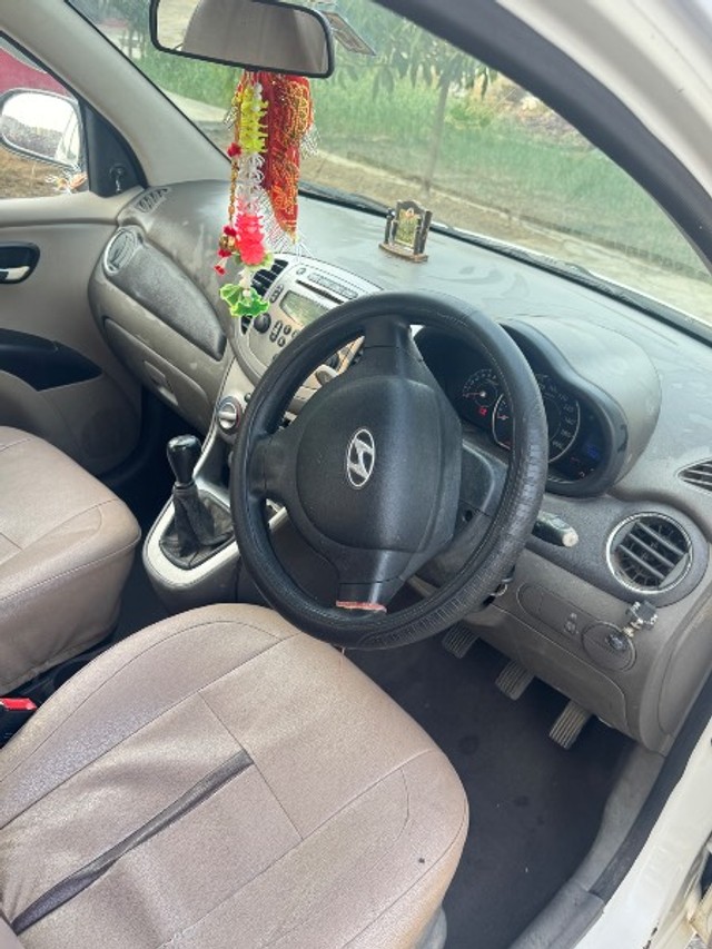 Second-hand 2014 Hyundai i10 Sportz Option for sale in Hazaribagh-8