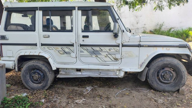 Second-hand 2012 Mahindra Bolero SLX for sale in Dhar-1