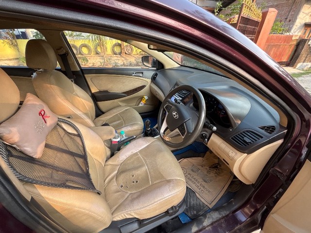 Second-hand 2013 Hyundai Verna 1.4 CRDi for sale in Tezpur-2