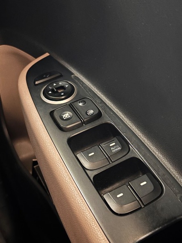 Second-hand 2017 Hyundai Grand i10 1.2 Kappa Sportz Option AT for sale in Kalyan-6