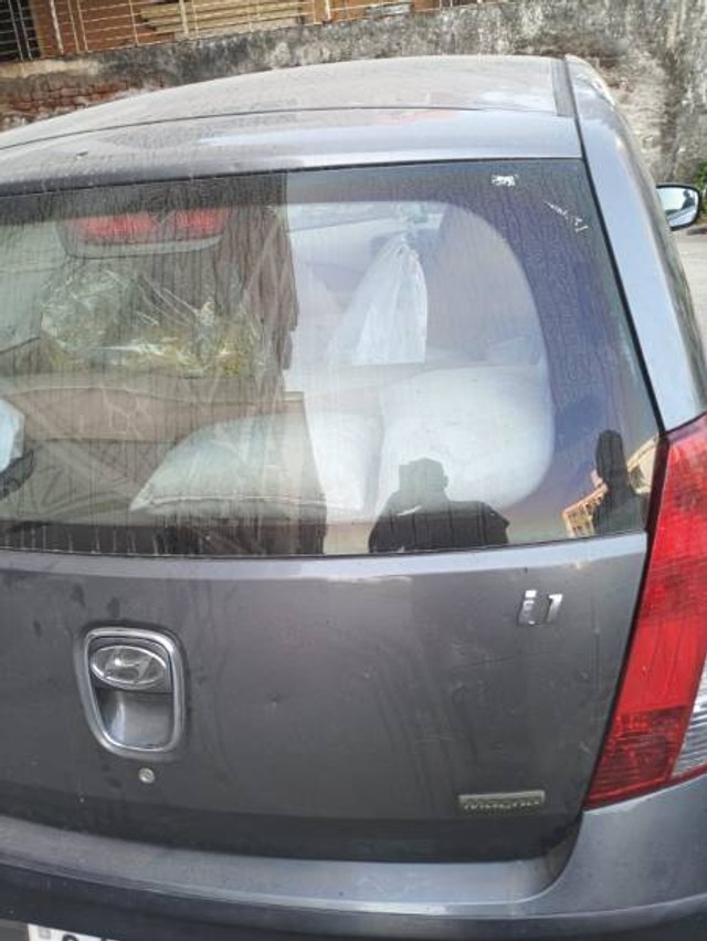 Second-hand 2010 Hyundai i10 Sportz 1.2 for sale in Navsari-3