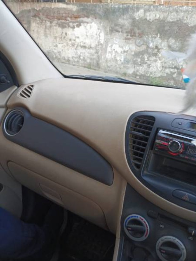 Second-hand 2010 Hyundai i10 Sportz 1.2 for sale in Navsari-1