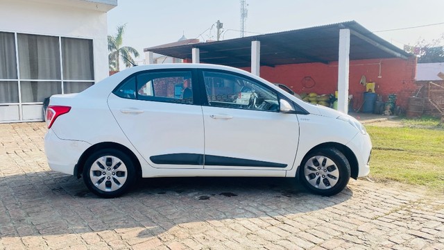 Second-hand 2016 Hyundai Xcent VTVT Plus ABS for sale in Rudrapur-1