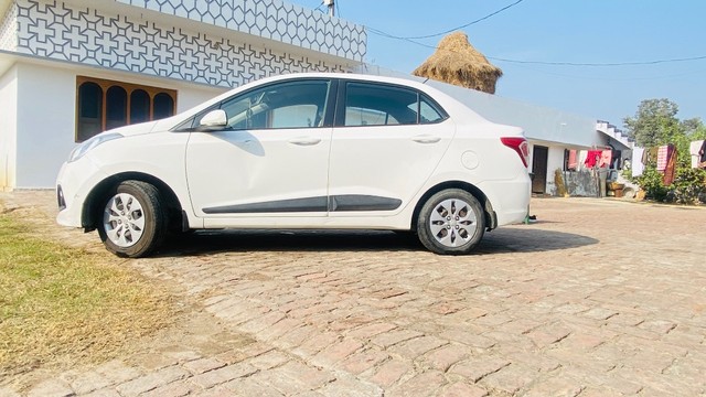 Second-hand 2016 Hyundai Xcent VTVT Plus ABS for sale in Rudrapur-2