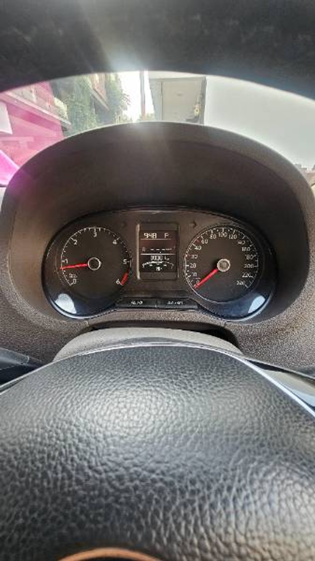 Second-hand 2017 Volkswagen Vento 1.5 TDI Highline AT for sale in Surat-3