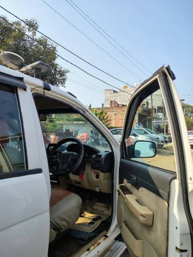 Second-hand 2013 Chevrolet Tavera Neo 3 7 Seats BSIV for sale in Fatehpur-2