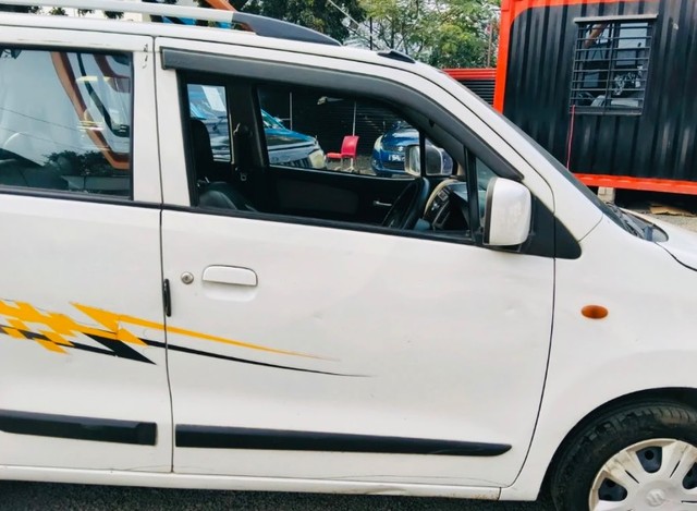 Second-hand 2015 Maruti Wagon R VXI BS IV for sale in Dewas-4