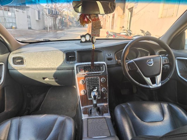 Second-hand 2015 Volvo S60 D4 KINETIC for sale in Jamnagar-1