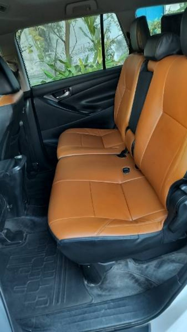 Second-hand 2021 Toyota Innova Crysta 2.4 G 8 STR for sale in Ujjain-4