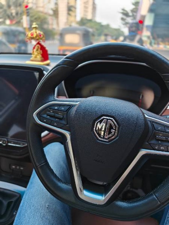 Second-hand 2020 MG Hector Plus Sharp Hybrid MT for sale in Navi Mumbai-2