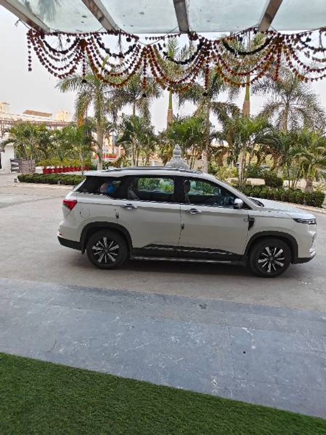 Second-hand 2020 MG Hector Plus Sharp Hybrid MT for sale in Navi Mumbai-3