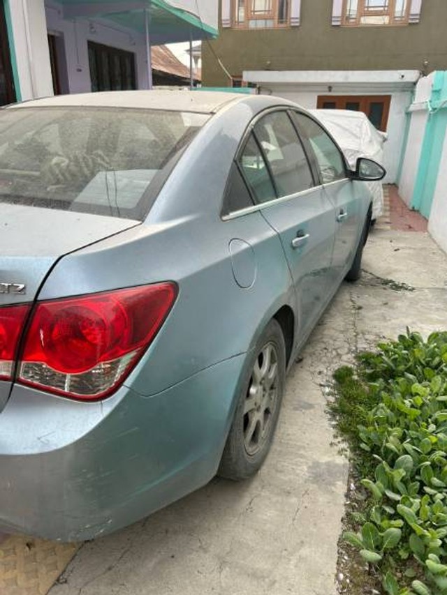 Chevrolet Cruze LT Second-hand 2010 Chevrolet Cruze LT for sale in Srinagar-4