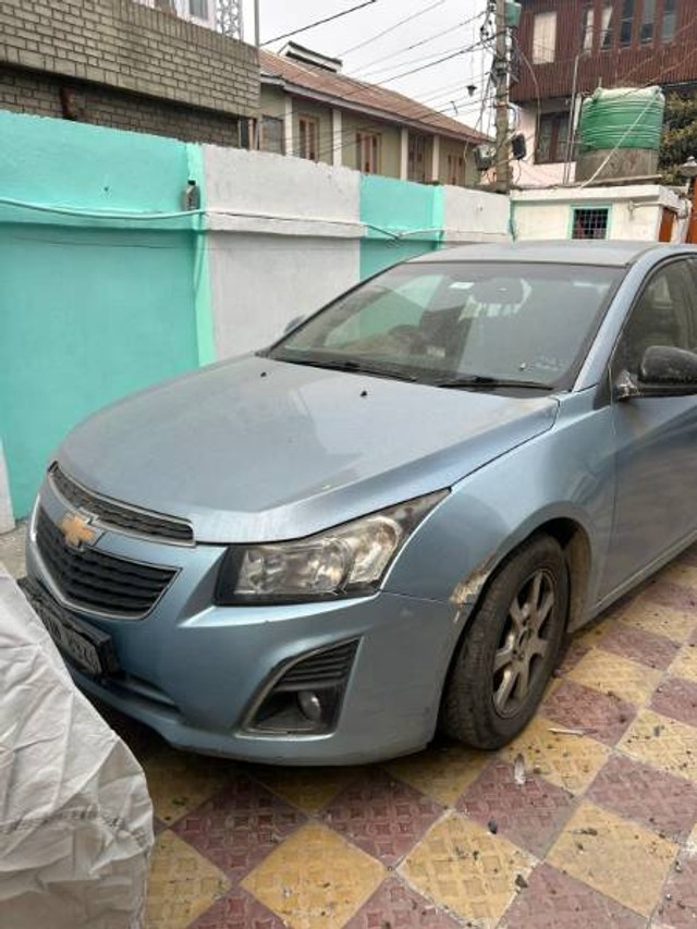 Chevrolet Cruze LT Second-hand 2010 Chevrolet Cruze LT for sale in Srinagar-2