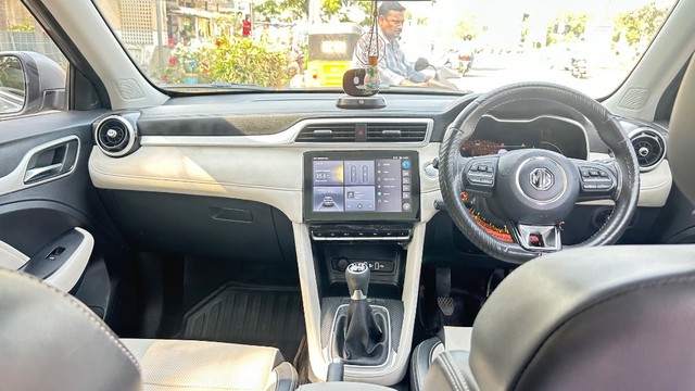Second-hand 2023 MG Astor Sharp EX BSVI for sale in Guntur-4