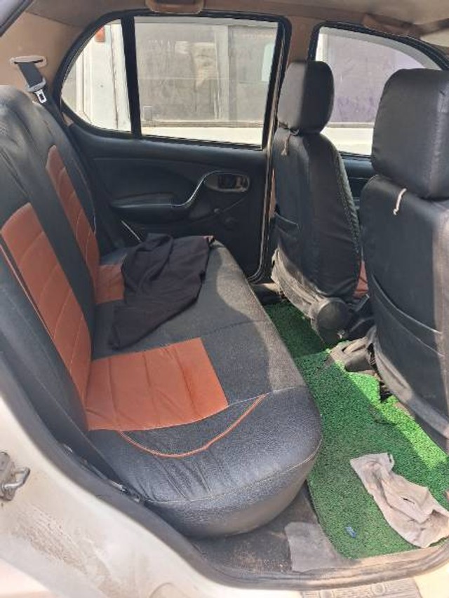 Second-hand 2013 Tata Indigo eLS BS IV for sale in Lakhimpur Kheri-3