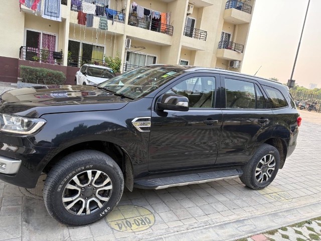 Second-hand 2016 Ford Endeavour 2.2 Trend AT 4X2 for sale in Lucknow-8