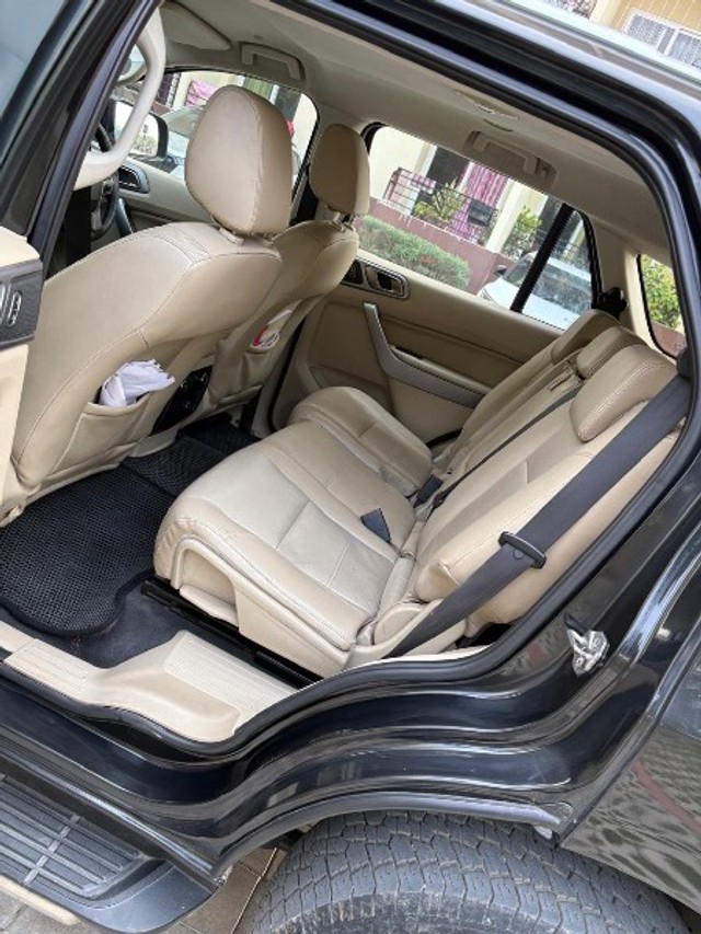 Second-hand 2016 Ford Endeavour 2.2 Trend AT 4X2 for sale in Lucknow-6