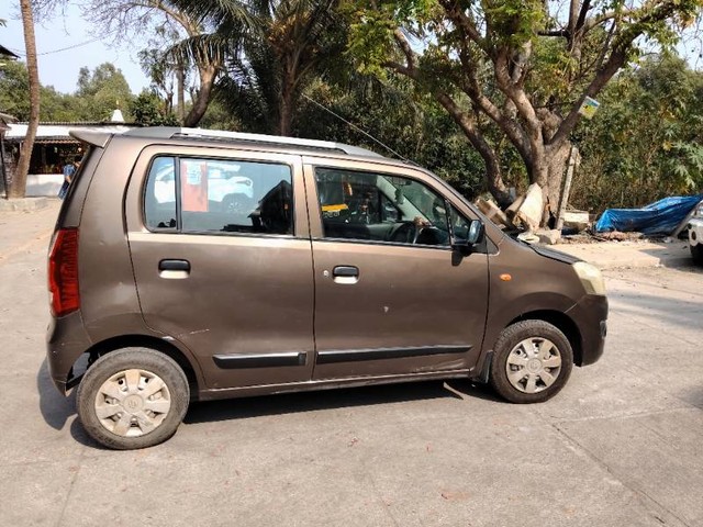 Second-hand 2016 Maruti Suzuki Wagon R LXI BS IV for sale in Mumbai-2