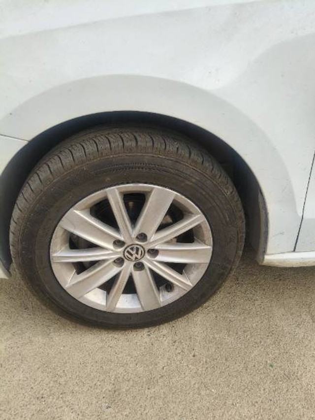 Second-hand 2017 Volkswagen Vento 1.5 TDI Highline AT for sale in Dungarpur-2