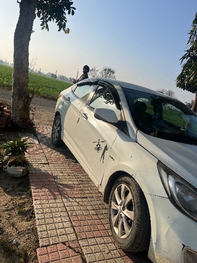 Second-hand 2011 Hyundai Verna 1.6 SX for sale in Amritsar-5