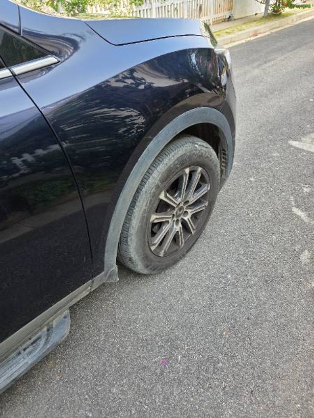 Second-hand 2024 Mahindra XUV700 AX5 7 Str AT for sale in Devanahalli-2