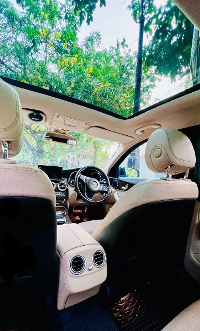 Second-hand 2017 Mercedes-Benz C-Class C 200 Avantgarde Edition C for sale in New Delhi-5